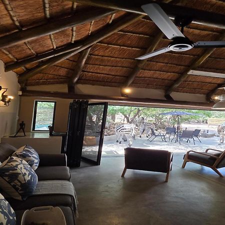 Croc Orvyll'S Kruger Lodge Марлот Парк Екстериор снимка