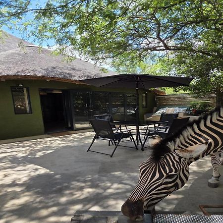 Croc Orvyll'S Kruger Lodge Марлот Парк Екстериор снимка